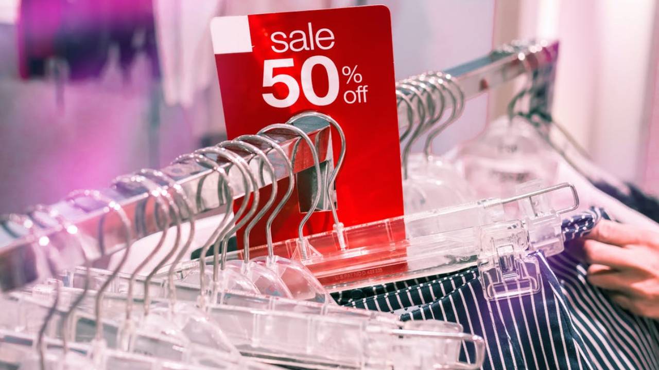 Hollister Black Friday Deals: 50% Off Coupons & Free Delivery